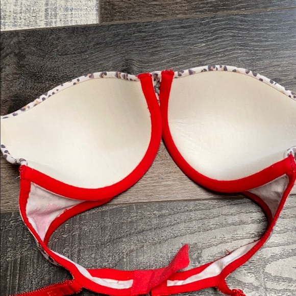 Victoria Secret Bra - Picture 2 of 4